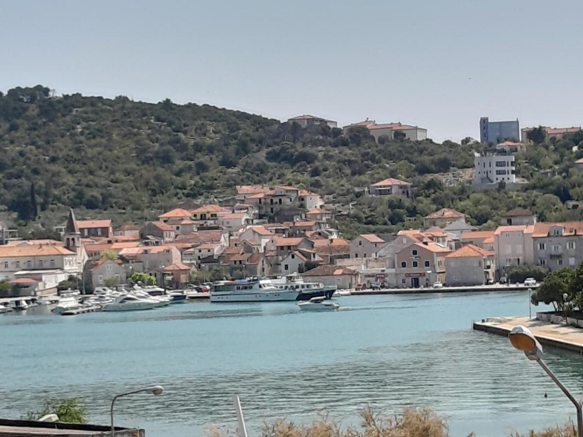 Apartman Petrovic City Center Trogir Exterior photo