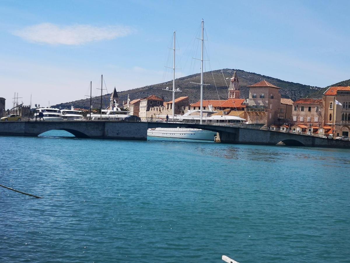 Apartman Petrovic City Center Trogir Exterior photo