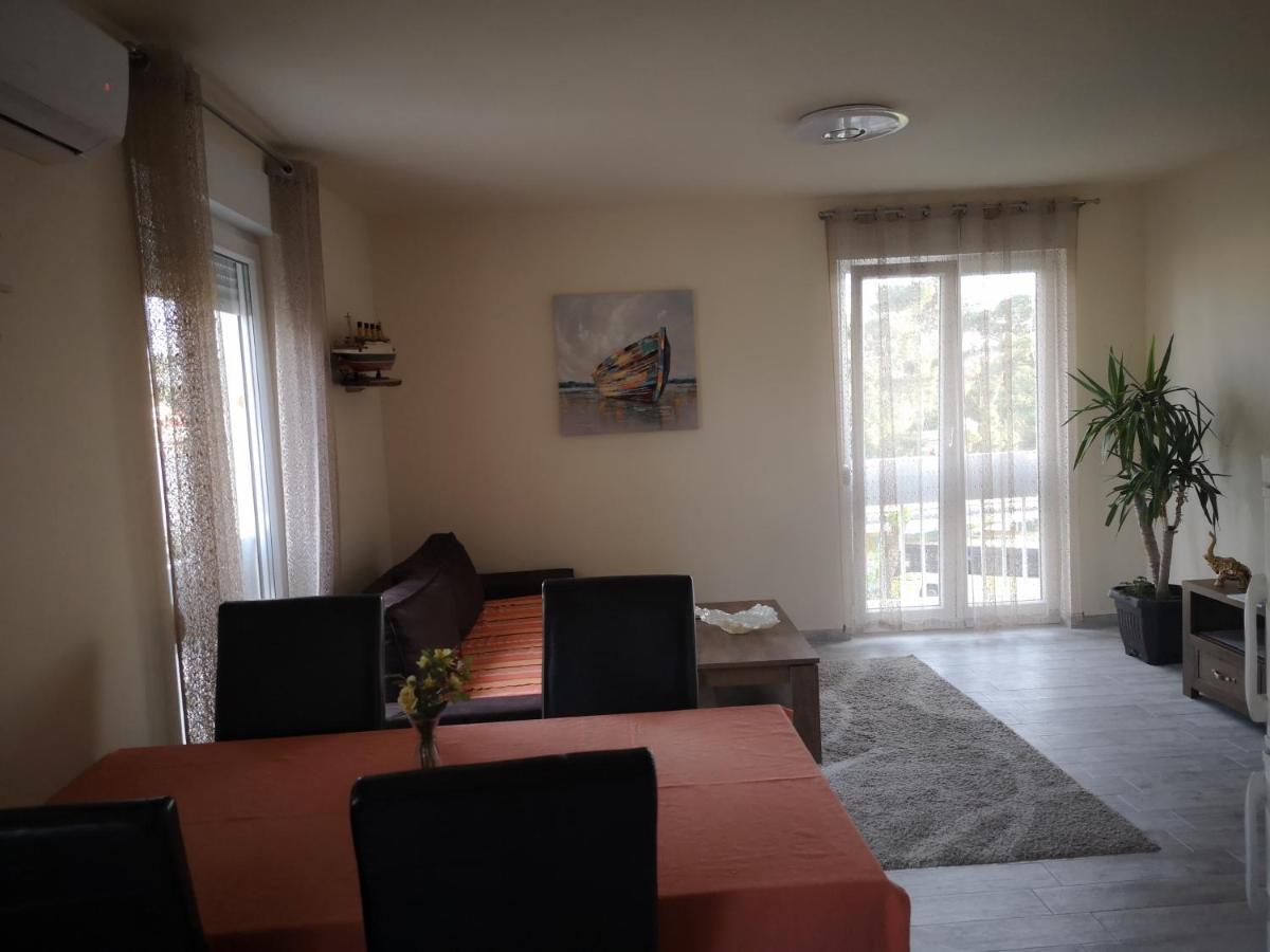 Apartman Petrovic City Center Trogir Exterior photo